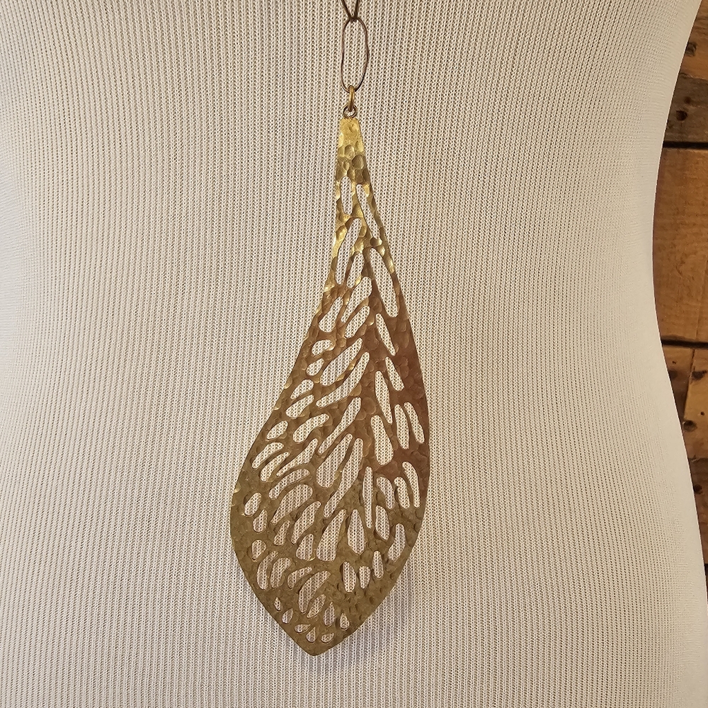 Hammered Brass Leaf/Butterfly/Fairy Wing Pendant on Copper Link Chain - Picture 2 of 8